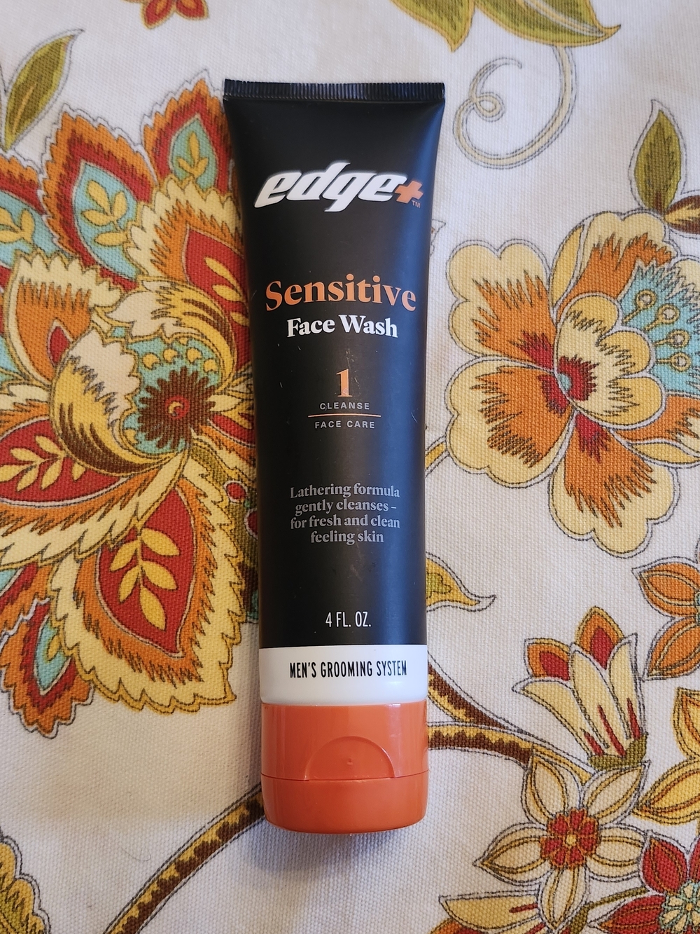 Edge Sensitive Face Wash - Black & Orange Tube